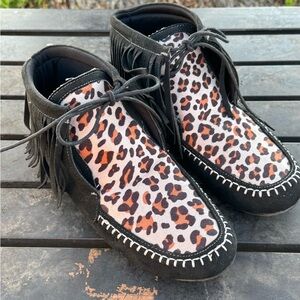 Leopard Print Fringe Moccasin Boots - Black & Tan